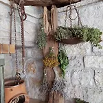 Villa Olive Stone