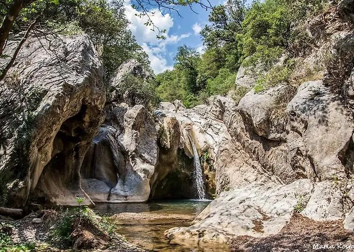 Olive Stone * Platanovrisi